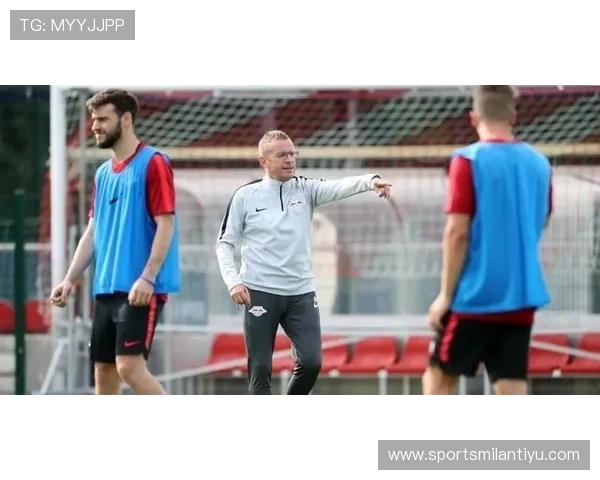 国际米兰体育总监的管理经验对球队长远发展的重要意义